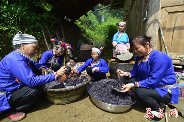 香喷喷的黑米饭龙本亮_副本.jpg