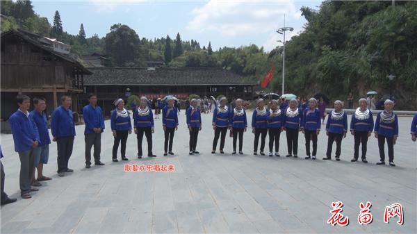 4.歌鼟欢乐唱起来.bmp