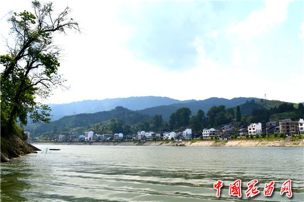 茅坪镇景(范诚摄).jpg